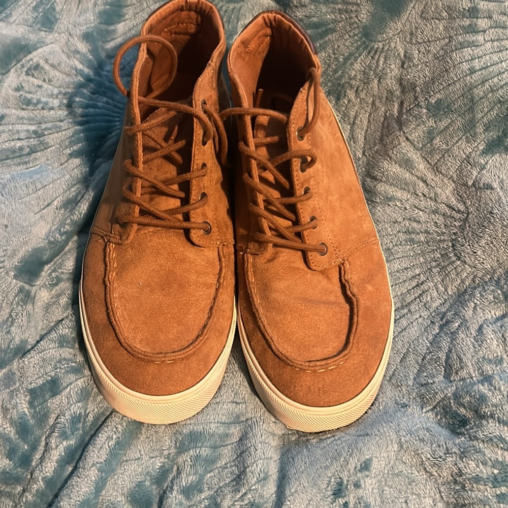 Men’s Old Navy Size 9 soft dress shoes